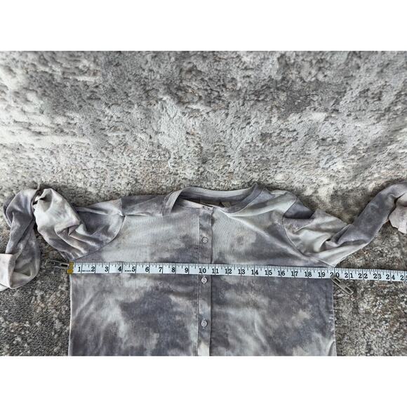 Logo Lori Goldstein Size XS Sheer Stretch Tie Dye Top Gray Button Long Sleeve - Picture 6 of 10
